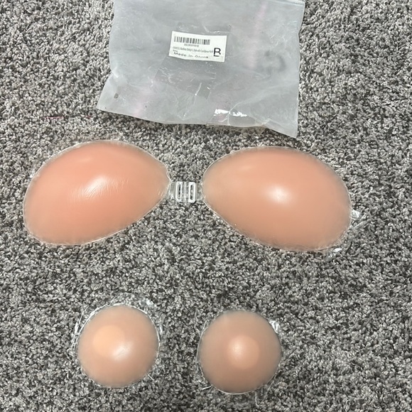 Peach Silicone Bra Inserts and Nipple Covers - Picture 1 of 2